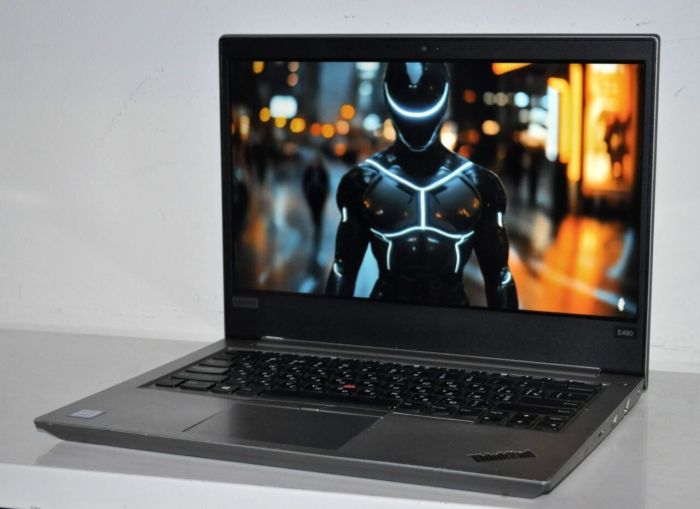 Ноутбук Б-клас Lenovo ThinkPad E480 / 14" (1920x1080) IPS / Intel Core i5-7200U (2 (4) ядра по 2.5 - 3.1 GHz) / 16 GB DDR4 / 480 GB SSD / Intel UHD Graphics 620 / WebCam / Windows 11 Pro б/в - зображення 2