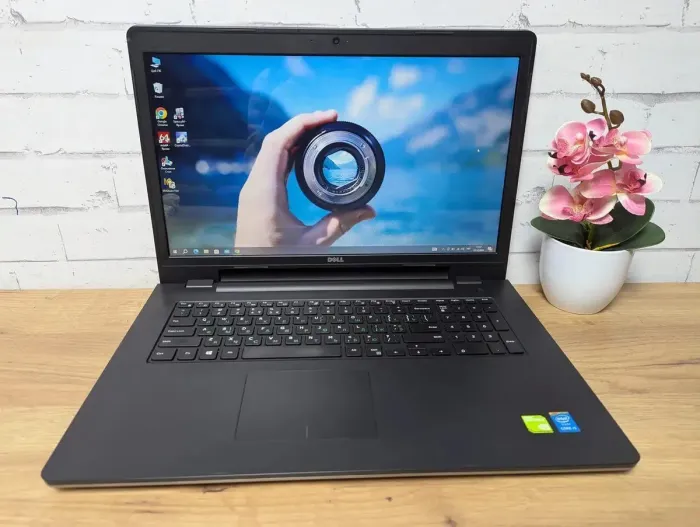 Ноутбук Б-клас Dell Inspiron 17 P26E / 17.3" (1600x900) TN / Intel Core i5-4210U (2 (4) ядра по 1.7 - 2.7 GHz) / 8 GB DDR3 / 128 GB SSD / nVidia GeForce 840M, 2 GB GDDR3, 64-bit / WebCam / DVD-ROM б/в - зображення 2