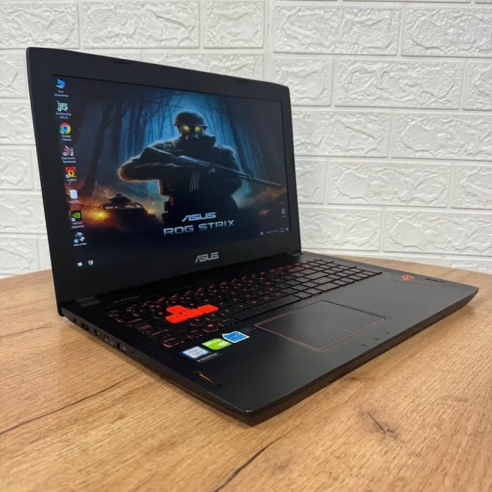 Ігровий ноутбук Б-клас Asus ROG Strix GL502VM / 15.6" (1920x1080) IPS / Intel Core i7-7700HQ (4 (8) ядра по 2.8 - 3.8 GHz) / 12 GB DDR4 / 500 GB SSD / nVidia GeForce GTX 1060, 3 GB GDDR5, 192-bit / WebCam б/в - зображення 4