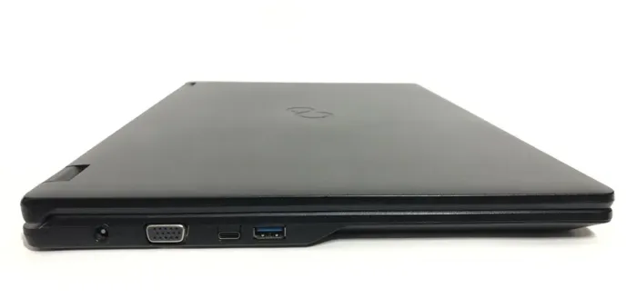 Ноутбук Fujitsu LifeBook E558 / 15.6" (1920x1080) IPS / Intel Core i3-7130U (2 (4) ядра по 2.7 GHz) / 8 GB DDR4 / 256 GB SSD / Intel HD Graphics 620 / WebCam / Win 10 Pro б/в - зображення 4