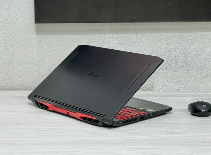 Ігровий ноутбук Acer Nitro 5 AN515-55 / 15.6" (1920x1080) IPS / Intel Core i7-10750H (6 (12) ядер по 2.6 - 5.0 GHz) / 16 GB DDR4 / 512 GB SSD M.2 / nVidia GeForce GTX 1650 Ti, 4 GB GDDR6, 128-bit / WebCam / Win 11 Home б/в - зображення 3