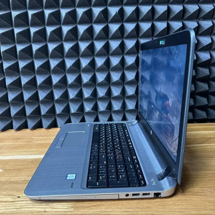 Ноутбук Б-клас HP ProBook 450 G3 / 15.6" (1920x1080) TN / Intel Core i5-6200U (2 (4) ядра по 2.3 - 2.8 GHz) / 8 GB DDR3 / 128 GB SSD / AMD Radeon R7 M340, 4 GB GDDR3, 64-bit / WebCam б/в - зображення 4