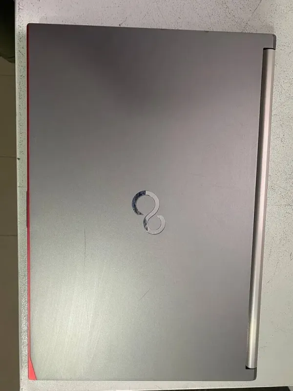 Мобільна робоча станція Fujitsu Celsius H760 / 15.6" (1920x1080) IPS / Intel Core i7-6820HQ (4 (8) ядра по 2.7 - 3.6 GHz) / 32 GB DDR4 / 256 GB SSD / nVidia Quadro M1000M, 2 GB GDDR5, 128-bit / WebCam / DVD-ROM б/в - зображення 7