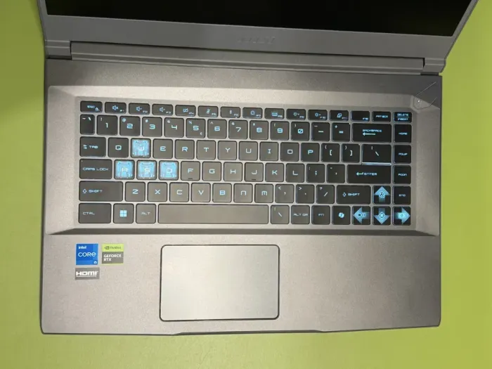 Ігровий ноутбук MSI Thin 15 B13vf / 15.6" (1920x1080) IPS / Intel Core i5-13420H (8 (12) ядер по 3,4 - 4,6 ГГц) / 16 ГБ DDR4 / 512 ГБ SSD / nVidia GeForce RTX 4060, 8 ГБ GDDR6, 128-bit / WebCam / HDMI б/в - зображення 3