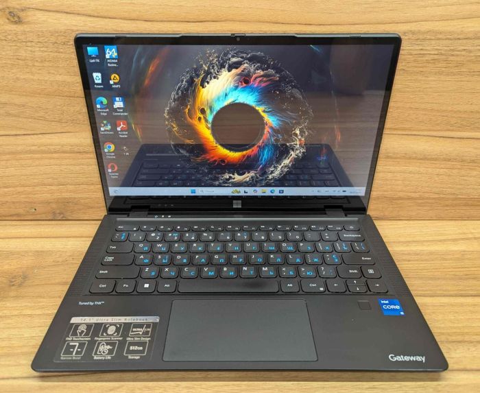 Ноутбук Gateway GWTC51427-BK / 14" (1920x1080) IPS Touch / Intel Core i5-1235U (10 (12) ядер по 3.3 - 4.4 GHz) / 8 GB DDR4 / 512 GB SSD / Intel Iris Xe Graphics / WebCam / TouchID / Windows 11 б/в - изображение 2
