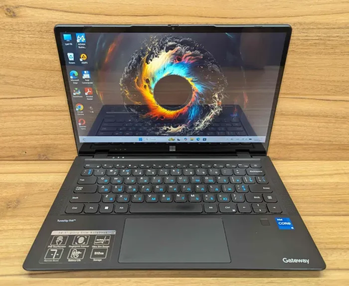 Ноутбук Gateway GWTC51427-BK / 14" (1920x1080) IPS Touch / Intel Core i5-1235U (10 (12) ядер по 3.3 - 4.4 GHz) / 8 GB DDR4 / 512 GB SSD / Intel Iris Xe Graphics / WebCam / TouchID / Windows 11 б/в - зображення 2