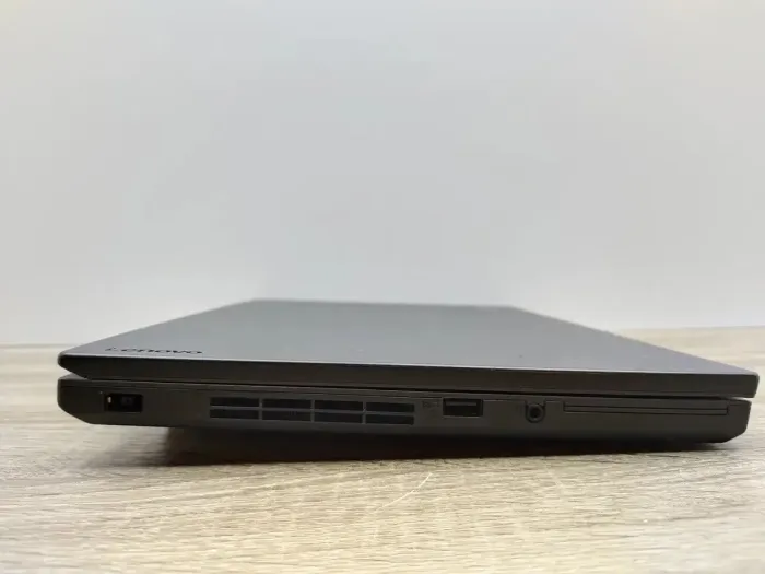 Ноутбук Б-клас Lenovo ThinkPad L460 / 14" (1920x1080) IPS / Intel Pentium 4405U (2 (4) ядра по 2.1 GHz) / 8 GB DDR3 / 120 GB SSD / Intel HD Graphics 510 / WebCam б/в - зображення 5