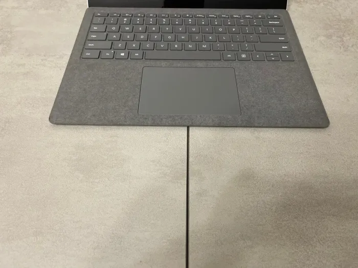 Ультрабук Microsoft Surface Laptop 3 1867 / 13.5" (2256x1504) IPS Touch / Intel Core i7-1065G7 (4 (8) ядра по 1.3 - 3.9 GHz) / 16 GB DDR4 / 512 GB SSD M.2 / Intel Iris Plus Graphics / WebCam / USB 3.1 б/в - зображення 3