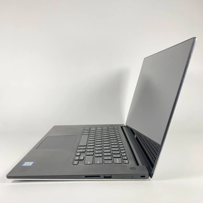 Мобільна робоча станція Dell Precision 5520 / 15,6" (3840x2160) IPS Touch / Intel Core i7-7820HQ (4 (8) ядра по 2,9 - 3,9 ГГц) / 16 ГБ DDR4 / 512 ГБ SSD / nVidia Quadro M1200, 4 ГБ GDDR5, 128-біт / HDMI б/в - зображення 5