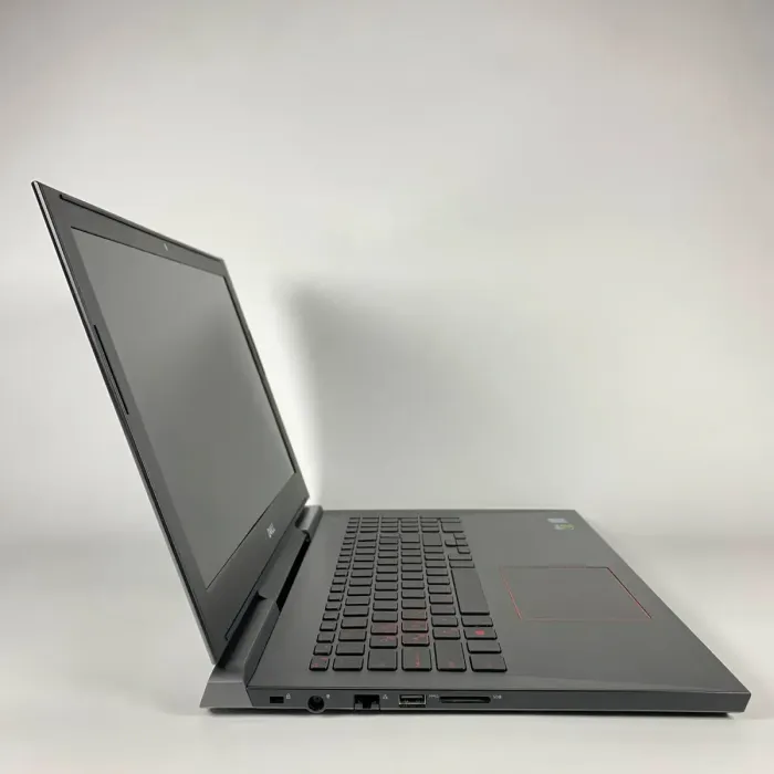 Ігровий ноутбук Dell Inspiron 7577 / 15.6" (1920x1080) IPS / Intel Core i5-7300HQ (4 ядра по 2,5 - 3,5 ГГц) / 16 ГБ DDR4 / 500 ГБ SSD / nVidia GeForce GTX 1060 Max-Q, 6 ГБ GDDR5, 192-біт / WebCam / HDMI б/в - зображення 4