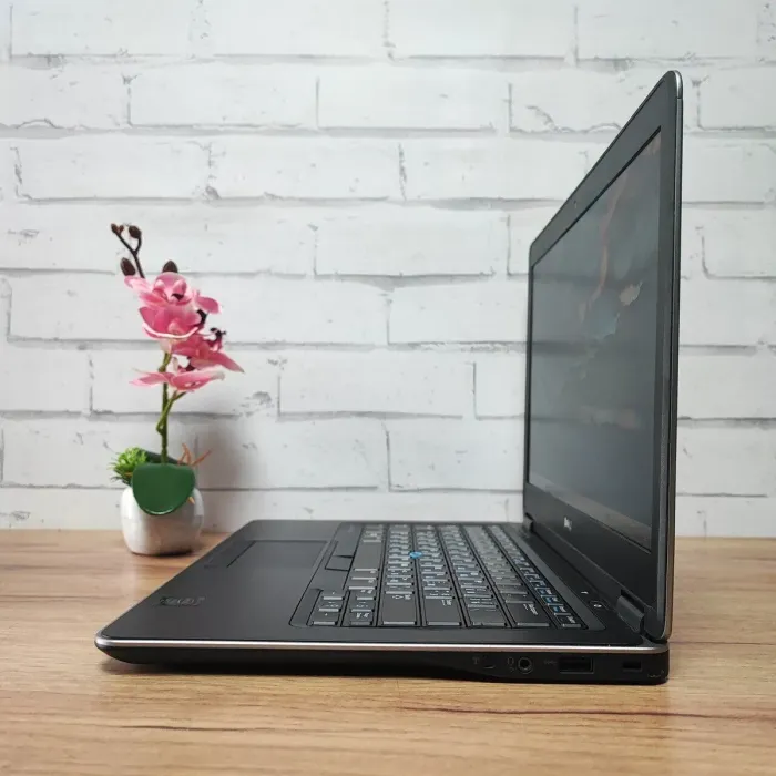 Ноутбук Dell Latitude E7440 / 14" (1366x768) TN / Intel Core i5-4310U (2 (4) ядра по 2.0 - 3.0 GHz) / 8 GB DDR3 / 128 GB SSD / Intel HD Graphics 4400 / WebCam / HDMI б/в - зображення 6