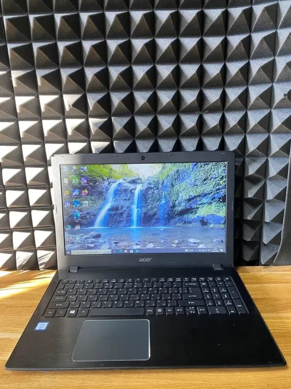 Ноутбук Acer TravelMate P259 / 15.6" (1366x768) TN / Intel Core i5-7200U (2 (4) ядра по 2.5 - 3.1 GHz) / 8 GB DDR4 / 256 GB SSD / Intel HD Graphics 620 / WebCam / DVD-ROM б/в - зображення 2