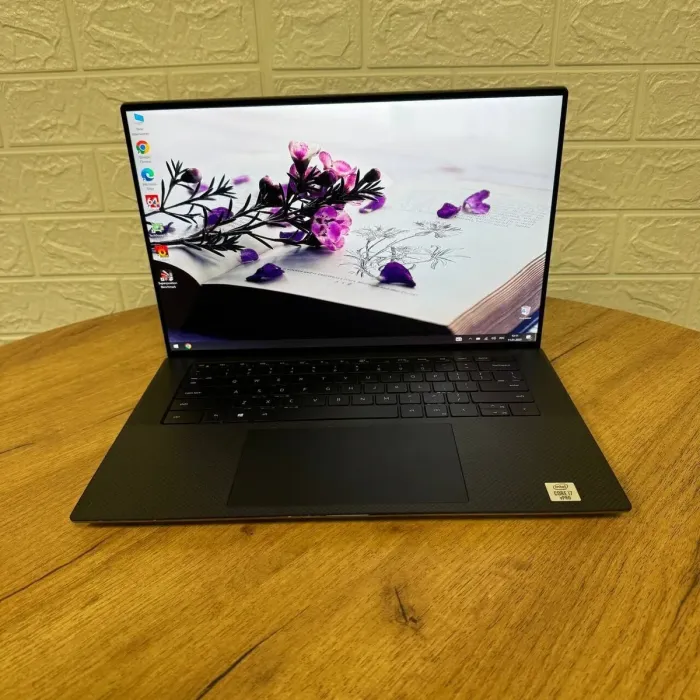 Мобільна робоча станція Б-клас Dell Precision 5550 / 15.6" (3840x2400) IPS Touch / Intel Core i7-10875H (8 (16) ядер по 2.3 - 5.1 GHz) / 32 GB DDR4 / 1000 GB SSD / nVidia Quadro T2000 Max-Q, 4 GB GDDR5, 128-bit / WebCam б/в - зображення 2