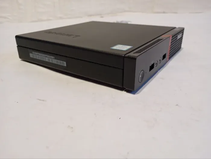 Неттоп Lenovo ThinkCentre M700 Tiny USFF / Intel Core i3-6100T (2(4) ядра по 3.2 GHz) / 4 GB DDR4 / 128 GB SSD M.2 / Intel HD Graphics 530 / Блок живлення б/в - зображення 3