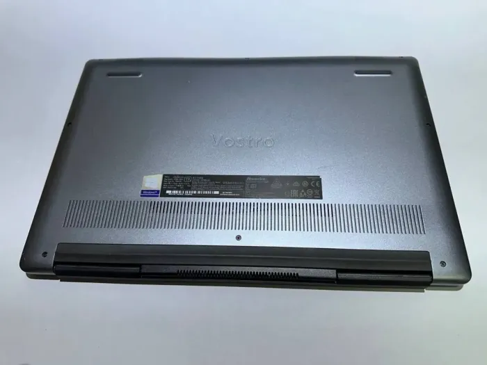 Ігровий ультрабук Dell Vostro 7590 / 15.6" (1920x1080) IPS / Intel Core i7-9750H (6 (12) ядер по 2.6 - 4.5 GHz) / 16 GB DDR4 / 512 GB SSD / nVidia GeForce GTX 1650, 4 GB GDDR6, 128-bit / WebCam б/в - зображення 5