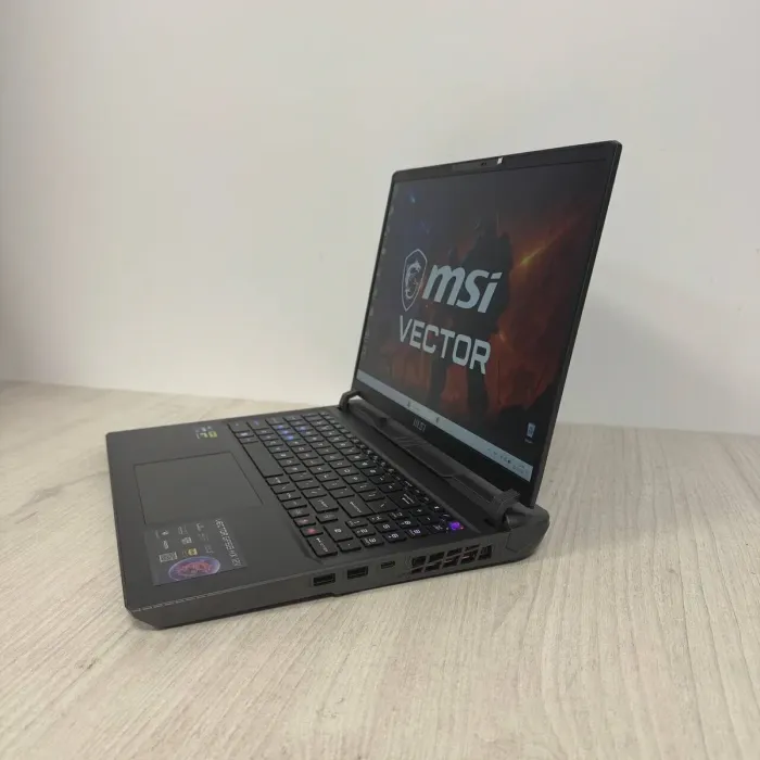 Ігровий ноутбук MSI Vector GP68HX 12VH / 16" (1920x1200) IPS / Intel Core i9-12900HX (16 (24) ядер по 3,6 - 5,0 ГГц) / 16 ГБ DDR5 / 1000 ГБ SSD NVMe / nVidia GeForce RTX 4080, 12 ГБ GDDR6, 192-біт / WebCam б/в - изображение 6