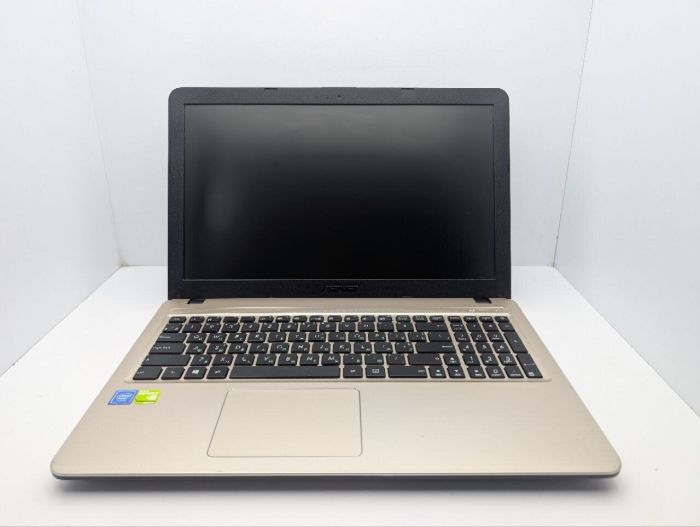 Ноутбук Asus R540N / 15.6" (1366x768) TN / Intel Celeron N3350 (2 ядра по 1.1 - 2.4 GHz) / 4 GB DDR3 / 120 GB SSD / nVidia GeForce 920MX, 2 GB GDDR3, 64-bit / WebCam б/в - зображення 3