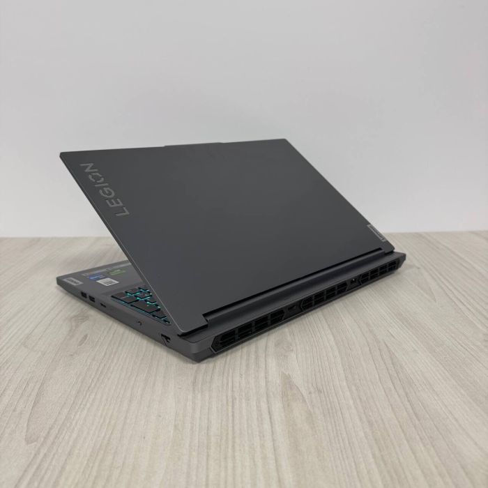 Ігровий ноутбук Б-клас Lenovo Legion 5 16IRX9 / 16" (2560x1600) IPS / Intel Core i7-14700HX (20 (28) ядер по 1.5 - 5.5 GHz) / 16 GB DDR5 / 512 GB SSD NVMe / nVidia GeForce RTX 4070, 8 GB GDDR6, 128-bit / WebCam б/в - зображення 6