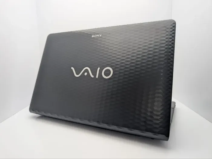 Ноутбук Sony VPCEJ / 17.3" (1600x900) TN / Intel Core i3-2350M (2 (4) ядра по 2.3 GHz) / 6 GB DDR3 / 640 GB HDD / nVidia GeForce 410M, 1 GB GDDR3, 64-bit / WebCam / DVD-ROM б/в - зображення 8