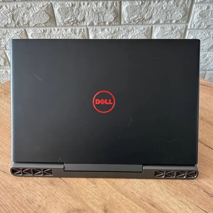 Ігровий ноутбук Б-клас Dell Inspiron 15 Gaming 7567 / 15.6" (1920x1080) IPS / Intel Core i5-7300HQ (4 ядра по 2.5 - 3.5 GHz) / 16 GB DDR4 / 256 GB SSD / nVidia GeForce GTX 1050 Ti, 4 GB GDDR5, 128-bit / WebCam б/в - зображення 3
