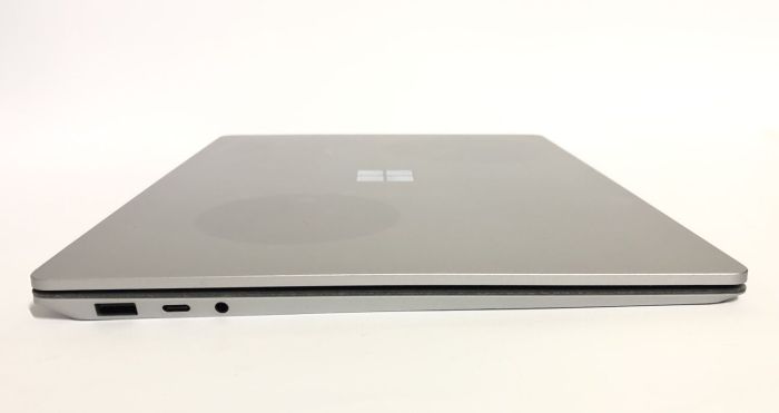 Ультрабук Б-клас Microsoft Surface Laptop 4 1950 / 13.5" (2256x1504) IPS Touch / Intel Core i7-1185G7 (4 (8) ядра по 3.0 - 4.8 GHz) / 16 GB DDR4 / 512 GB SSD NVMe / Intel Iris Plus Graphics / WebCam / Win 11 Pro б/в - зображення 4