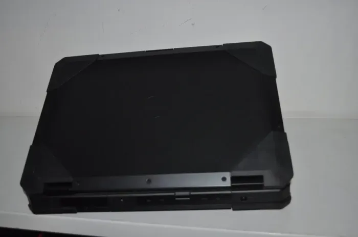 Захищений ноутбук Б-клас Dell Latitude 5414 Rugged / 14" (1366x768) TN / Intel Core i5-6300U (2 (4) ядра по 2.4 - 3.0 GHz) / 16 GB DDR4 / 480 GB SSD / Intel HD Graphics 520 / WebCam / Windows 11 Pro б/в - зображення 5