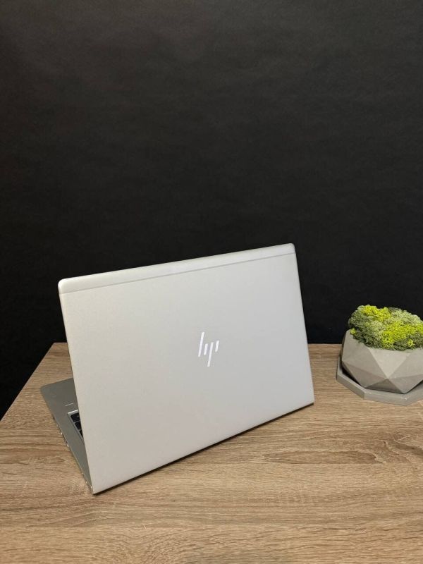 Ультрабук HP EliteBook 840 G6 / 14" (1920x1080) IPS / Intel Core i5-8265U (4 (8) ядра по 1.6 - 3.9 GHz) / 8 GB DDR4 / 256 GB SSD / Intel UHD Graphics 620 / WebCam / Win 11 б/в - зображення 3
