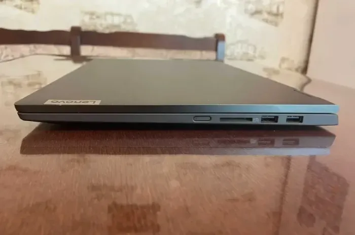 Ноутбук-трансформер Lenovo Flex 5 15ALC05 / 15.6" (1920x1080) IPS Touch / AMD Ryzen 5 5500U (6 (12) ядер по 2.1 - 4.0 GHz) / 8 GB DDR4 / 256 GB SSD / AMD Radeon Vega 7 / WebCam б/в - зображення 7