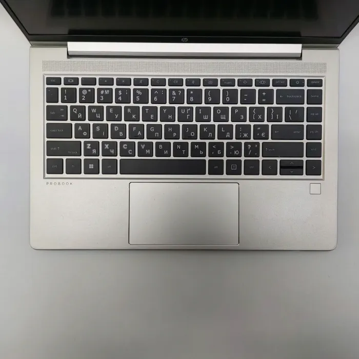 Ультрабук HP ProBook 445 G9 / 14" (1920x1080) IPS / AMD Ryzen 5 5625U (6 (12) ядер по 2.3 - 4.3 GHz) / 16 GB DDR4 / 512 GB SSD / AMD Radeon RX Vega 7 Graphics / WebCam б/в - зображення 3