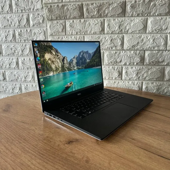 Мобільна робоча станція Б-клас Dell Precision 5530 / 15.6" (1920x1080) IPS / Intel Core i7-8850H (6 (12) ядер по 2.6 - 4.3 GHz) / 16 GB DDR4 / 512 GB SSD M.2 / nVidia Quadro P1000, 4 GB GDDR5, 128-bit б/в - зображення 4