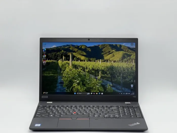 Ультрабук Lenovo ThinkPad T590 / 15.6" (1920x1080) IPS / Intel Core i5-8365U (4 (8) ядра по 1.6 - 4.1 GHz) / 16 GB DDR4 / 240 GB SSD / Intel UHD Graphics / WebCam б/в - зображення 2