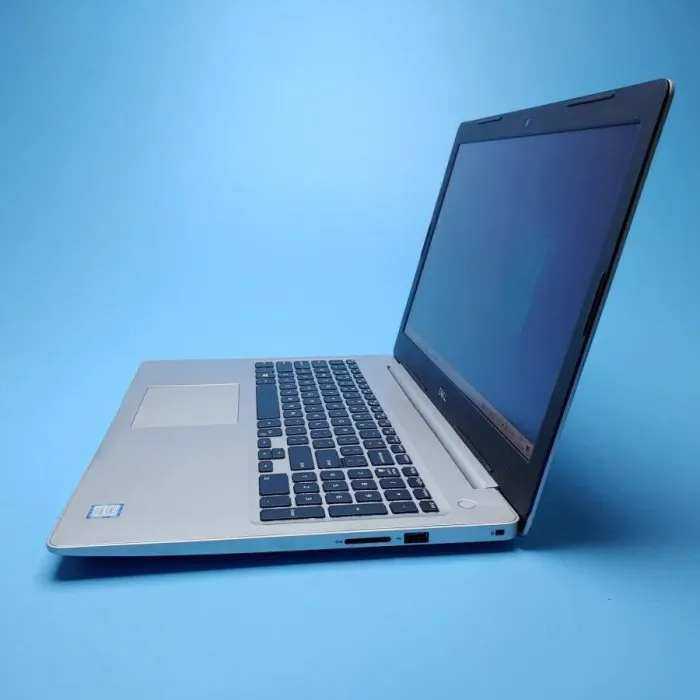 Ноутбук Dell Inspiron 15 5570 / 15.6" (1920x1080) TN / Intel Core i5-8250U (4 (8) ядра по 1.6 - 3.4 GHz) / 8 GB DDR4 / 480 GB SSD / Intel UHD Graphics 620 / WebCam / Win 10 Home  б/в - зображення 5
