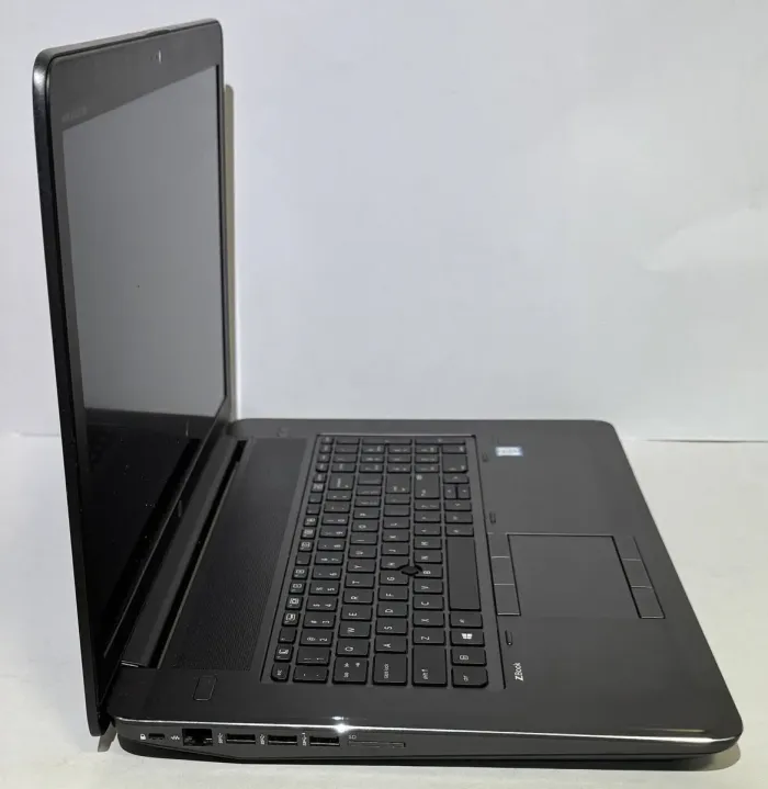 Мобільна робоча станція HP Zbook 17 G3 / 17,3" (1600x900) TN / Intel Core i5-6440HQ (4 ядра по 2,6 - 3,5 ГГц) / 16 ГБ DDR4 / 256 ГБ SSD M.2 / nVidia Quadro M1000M, 2 ГБ GDDR5, 128-біт / WebCam б/в - зображення 4