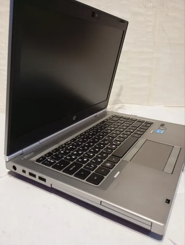 Ноутбук HP EliteBook 8460P / 14" (1366x768) TN / Intel Core i5-2540M (2 (4) ядра по 2.6 - 3.3 GHz) / 8 GB DDR3 / 320 GB HDD / Intel HD Graphics 3000 / WebCam б/в - зображення 5