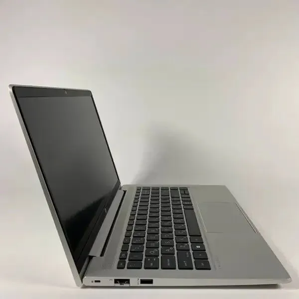 Ультрабук Б-клас HP ProBook 445 G8 / 14" (1920x1080) IPS / AMD Ryzen 5 5600U (6 (12) ядер по 2.3 - 4.2 GHz) / 16 GB DDR4 / 512 GB SSD / AMD Radeon Vega 7 Graphics / WebCam / Fingerprint б/в - зображення 4