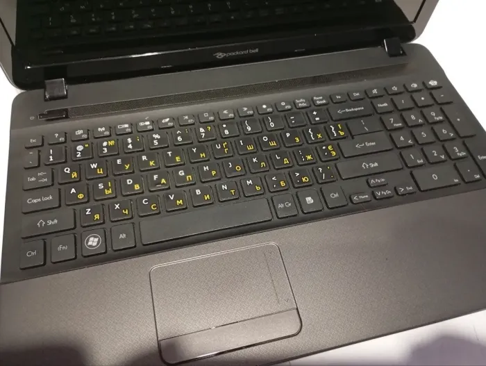 Ноутбук Б-клас Packard Bell EasyNote P5WS0 / 15,6" (1366x768) TN / Intel Pentium B960 (2 ядра по 2,2 ГГц) / 8 ГБ DDR3 / 320 ГБ HDD / nVidia GeForce 610M, 1 ГБ DDR3, 64-біт / Веб-камера / DVD-RW / АКБ не тримає заряд б/в - зображення 8