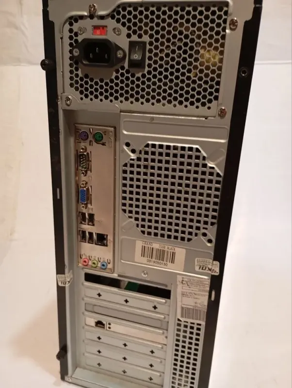 ПК Б-класс Grand 319B Tower / Intel Core 2 Quad Q8200 (4 ядра по 2.33 GHz) / 4 GB DDR2 / 60 GB SSD / Intel GMA 3100 Graphics / 400W б/в - зображення 4