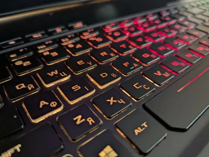 Ігровий ноутбук Asus ROG GU501GM / 15.6" (1920x1080) IPS / Intel Core i7-8750H (6 (12) ядер по 2,2 - 4,1 ГГц) / 32 ГБ DDR4 / 256 ГБ SSD + 1000 ГБ HDD / nVidia GeForce GTX 1060, 6 ГБ GDDR5, 192-біт / WebCam / Windows 10 б/в - зображення 7