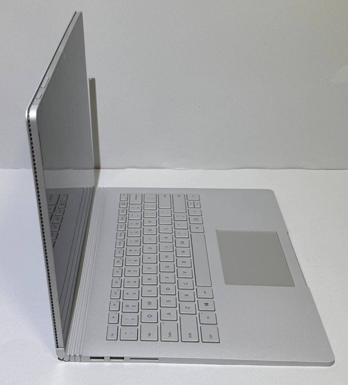 Ультрабук-трансформер Microsoft Surface Book 2 / 13.5" (3000x2000) IPS Touch / Intel Core i5-7300U (2 (4) ядра по 2.6 - 3.5 GHz) / 8 GB DDR3 / 256 GB SSD / Intel HD Graphics 620 / WebCam б/в - зображення 5