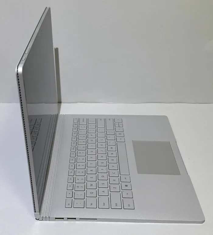 Ультрабук-трансформер Microsoft Surface Book 2 / 13.5" (3000x2000) IPS Touch / Intel Core i5-7300U (2 (4) ядра по 2.6 - 3.5 GHz) / 8 GB DDR3 / 256 GB SSD / Intel HD Graphics 620 / WebCam б/в - зображення 5