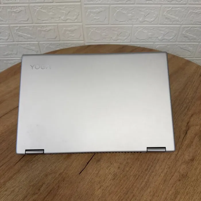 Ігровий ноутбук-трансформер Б-клас Lenovo Yoga 720-15IKP / 15.6" (3840x2160) IPS Touch / Intel Core i7-7700HQ (4 (8) ядра по 2.8 - 3.8 GHz) / 16 GB DDR4 / 512 GB SSD NVMe / nVidia GeForce GTX 1050, 2 GB GDDR5, 128-bit / WebCam б/в - зображення 3