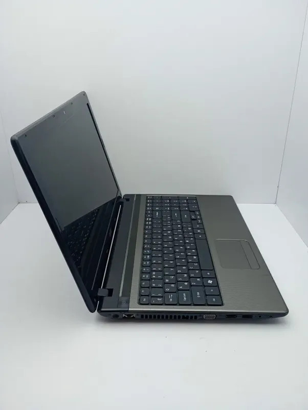 Ноутбук Acer 5755 / 15.6" (1366x768) TN / Intel Core i5-2430M (2 (4) ядра по 2.4 GHz) / 8 GB DDR3 / 500 GB HDD / Intel HD Graphics 3000 / WebCam б/в - зображення 3