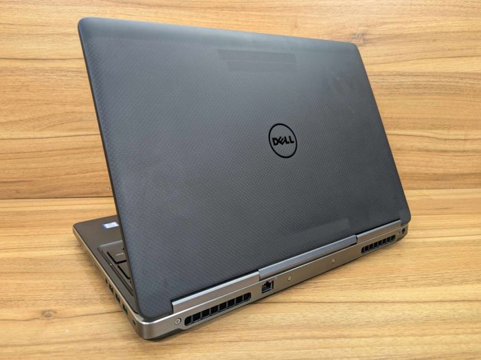 Мобільна робоча станція Dell Precision 7520 / 15,6" (1920x1080) IPS / Intel Xeon E3-1545M v5 (4 (8) ядра по 2,9 - 3,8 ГГц) / 16 ГБ DDR4 / 512 ГБ SSD / nVidia Quadro M2200, 4 ГБ GDDR5, 128-біт / WebCam / Windows 10 б/в - зображення 11