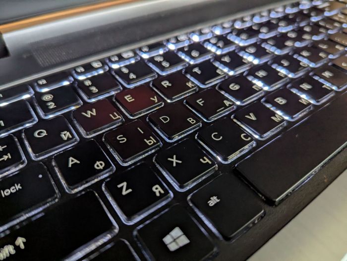 Ноутбук HP ProBook 450 G2 / 15.6" (1366x768) TN / Intel Core i7-4510U (2 (4) ядра по 2.0 - 3.1 GHz) / 8 GB DDR3 / 240 GB SSD / Intel HD Graphics 4400 / WebCam / Fingerprint / Windows 10 б/в - зображення 6