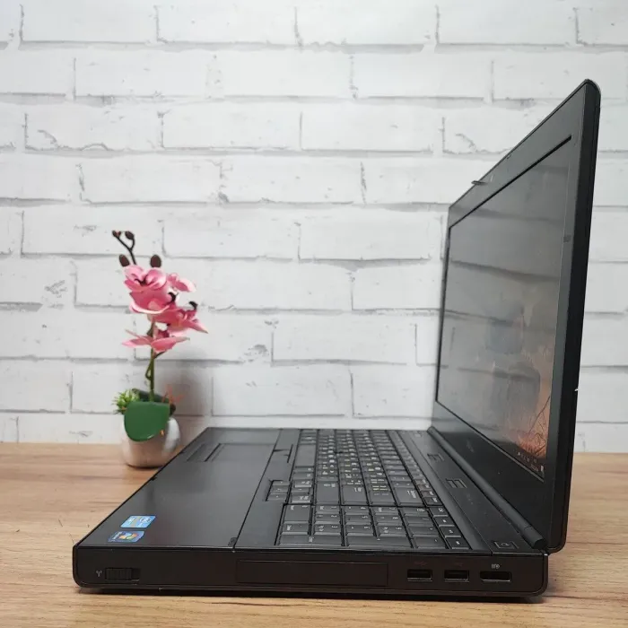Мобільна робоча станція Б-клас Dell Precision M4600 / 15.6" (1920x1080) TN / Intel Core i7-2820QM (4 (8) ядра по 2.3 - 3.4 GHz) / 16 GB DDR3 / 256 GB SSD / nVidia Quadro 2000M, 2 GB GDDR3, 128-bit / WebCam / DVD-ROM б/в - зображення 6