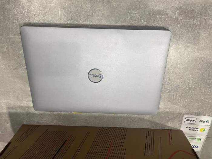 Мобільна робоча станція Dell Precision 3550 / 15.6" (1920x1080) IPS / Intel Core i5-10300H (4 (8) ядра по 2.5 - 4.5 GHz) / 8 GB DDR4 / 256 GB SSD / nVidia Quadro P500, 2 GB GDDR5, 64-bit / WebCam б/в - зображення 5