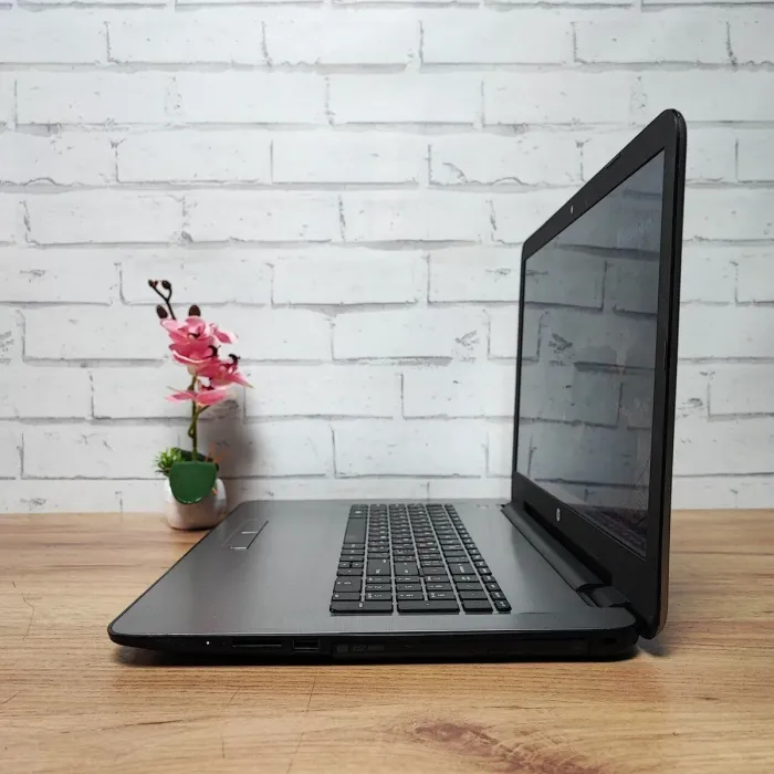 Ноутбук Б-клас HP 17-y020nd / 17.3" (1600x900) TN / AMD A8-7410 (4 ядра по 2.2 - 2.5 GHz) / 8 GB DDR3 / 256 GB SSD / AMD Radeon R5 Graphics / WebCam / DVD-ROM б/в - зображення 6