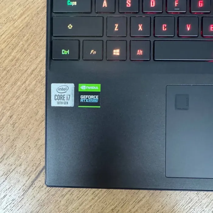 Ігровий ультрабук Б-клас Gigabyte Aero 15 WB / 15.6" (1920x1080) IPS / Intel Core i7-10750H (6 (12) ядер по 2.6 - 5.0 GHz) / 16 GB DDR4 / 1000 GB SSD / nVidia GeForce RTX 2070 Max-Q, 8 GB GDDR6, 256-bit / WebCam б/в - зображення 8