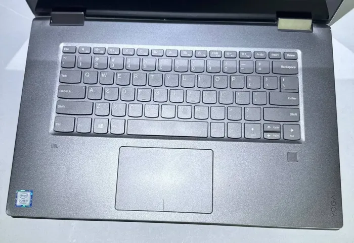 Ігровий ноутбук-трансформер Б-клас Lenovo Yoga 720-15IKB / 15.6" (1920x1080) IPS Touch / Intel Core i7-7700HQ (4 (8) ядра по 2.8 - 3.8 GHz) / 16 GB DDR4 / 256 GB SSD / nVidia GeForce GTX 1050, 2 GB GDDR5, 128-bit / WebCam / Win 10 б/в - зображення 6