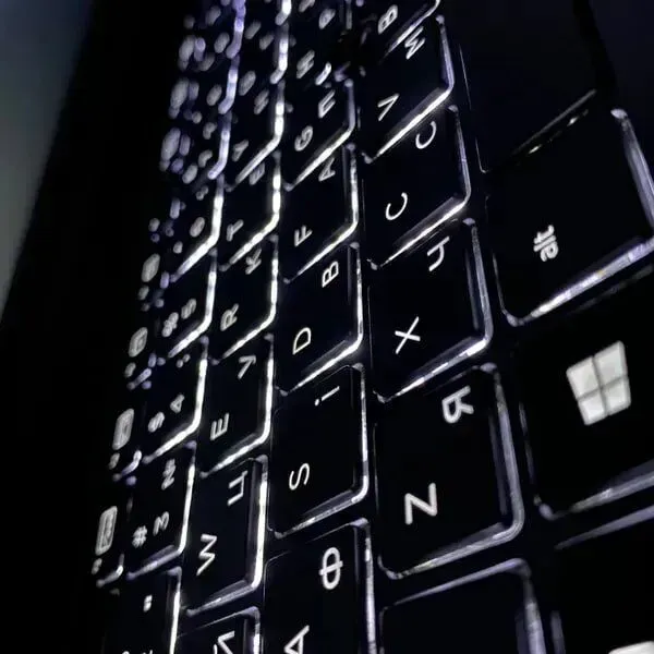 Мобільна робоча станція HP zBook 15 G3 / 15.6" (1920x1080) IPS / Intel Core i7-6820HQ (4 (8) ядра по 2.7 - 3.6 GHz) / 16 GB DDR4 / 512 GB SSD / nVidia Quadro M1000M, 2 GB DDR3, 128-bit / TouchID / WebCam б/в - зображення 6